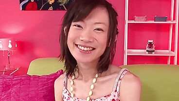 Skinny Asian cutie enjoys some pussy play